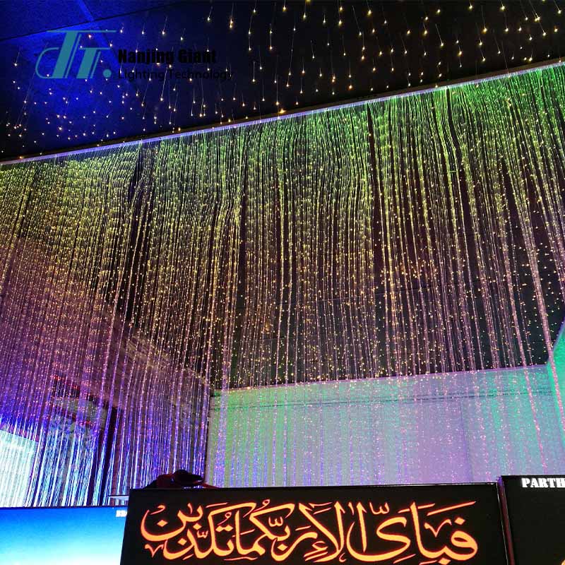 إضاءة الألياف البصرية في المطاعم الأمريكية
